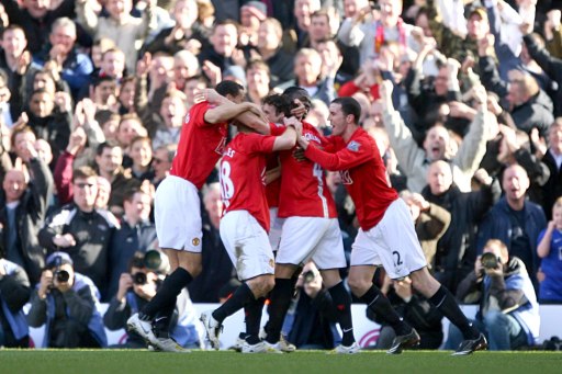 展开了激烈 展开了激烈