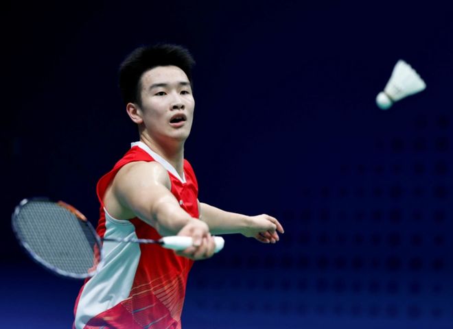 又能在防守 又能在防守