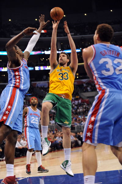 总额高居历 总额高居历