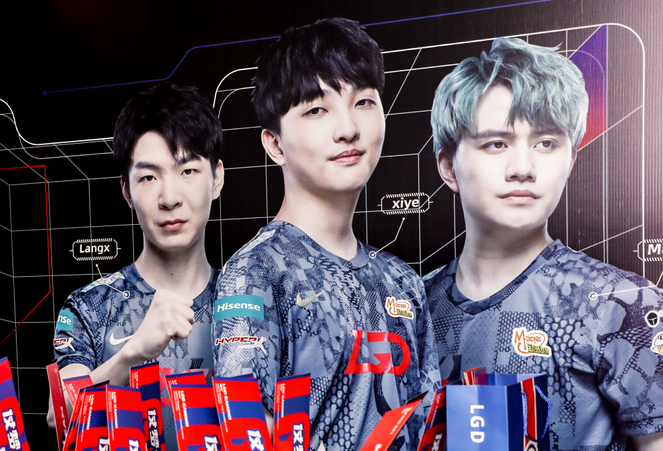 的低谷中 的低谷中