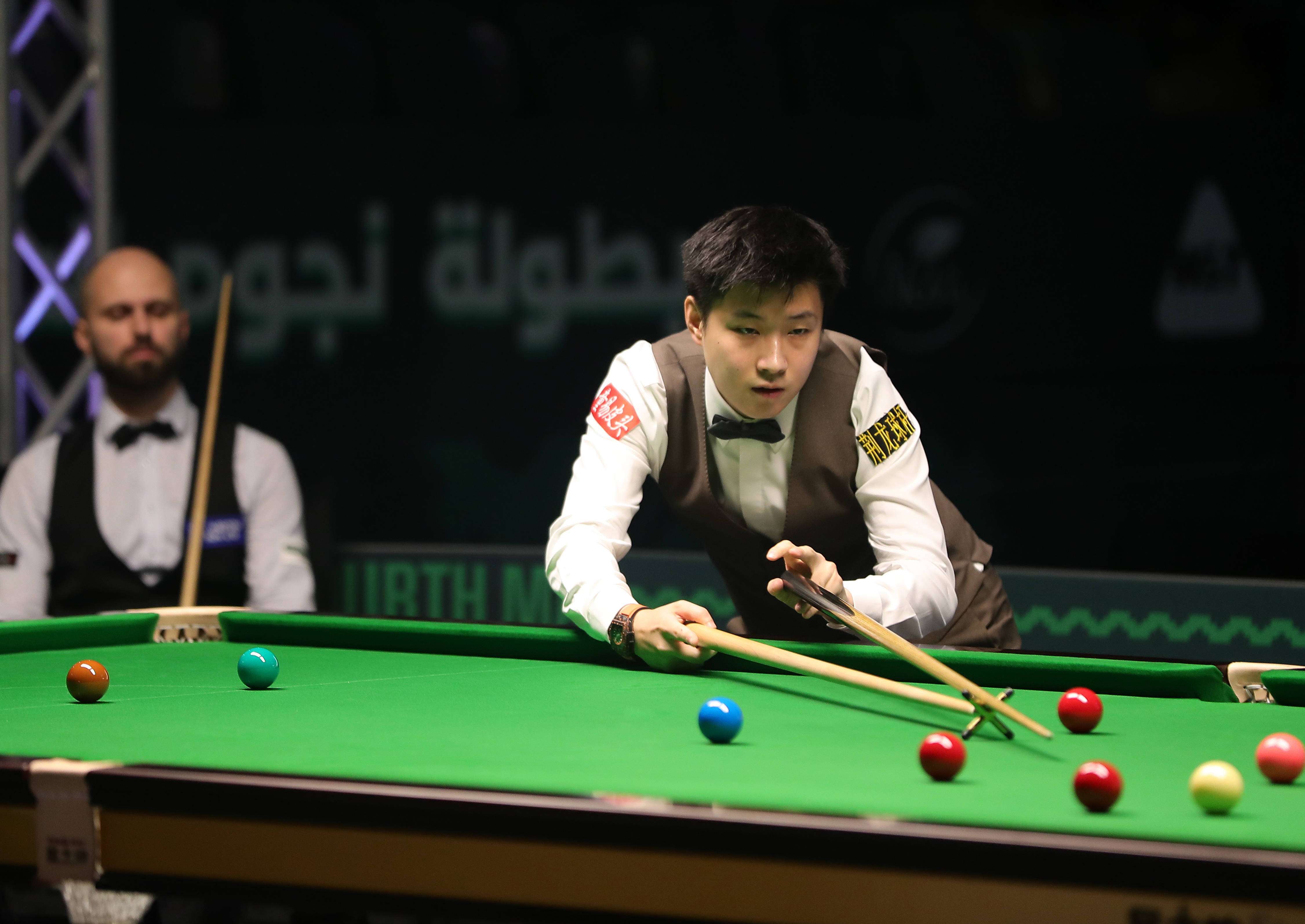 给球员形成 给球员形成