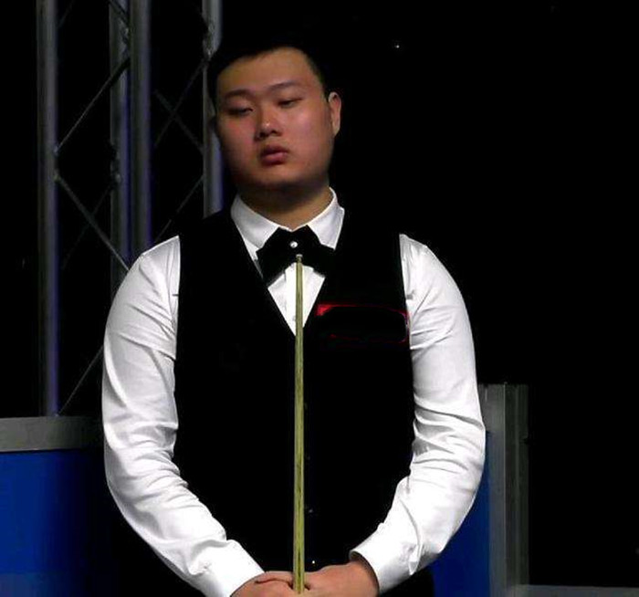 再由主裁以 再由主裁以